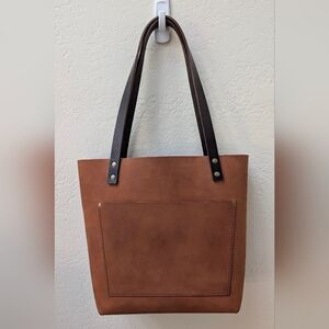 Moab Medium Classic Tote